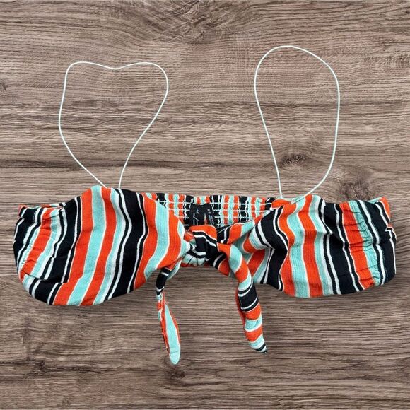 Urban Outfitters Striped Crop Top Size Medium Preowned Vibrant Front Tie - Picture 1 of 4